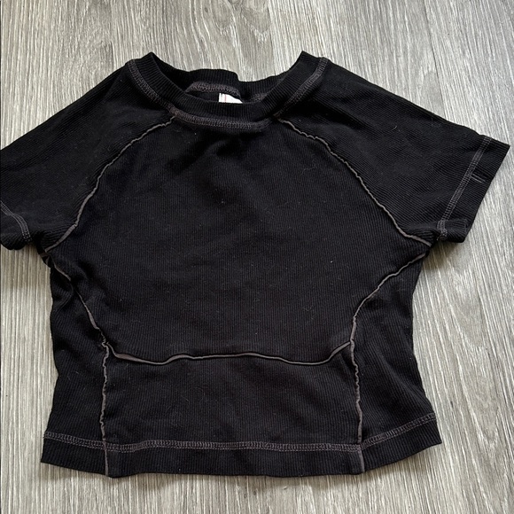 👚3/$20👚 Urban Outfitters BDG Fitted Crop Top - Picture 1 of 4